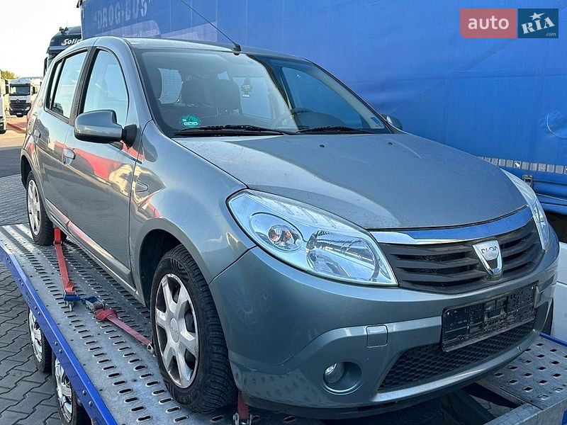 Хетчбек Dacia Sandero 2009 в Луцьку
