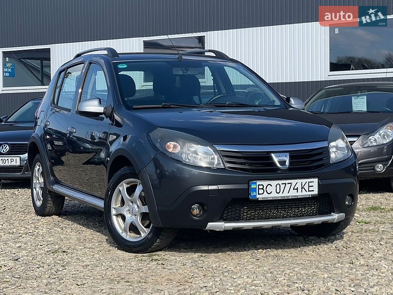 Хетчбек Dacia Sandero 2011 в Стрию