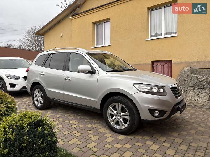 Внедорожник / Кроссовер Hyundai Santa FE 2011 в Ровно