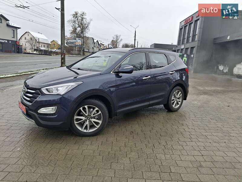 Внедорожник / Кроссовер Hyundai Santa FE 2015 в Ивано-Франковске