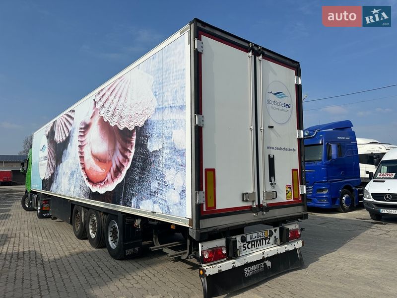 Рефрижератор полуприцеп Schmitz Cargobull SCB S3B 2015 в Калуше