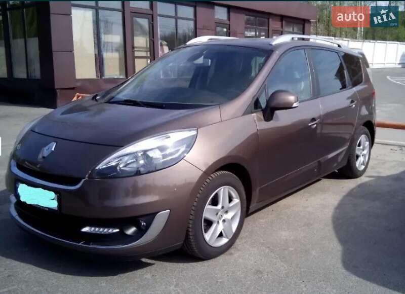 Минивэн Renault Scenic 2012 в Киеве Минивэн Renault Scenic 2012 в Киеве