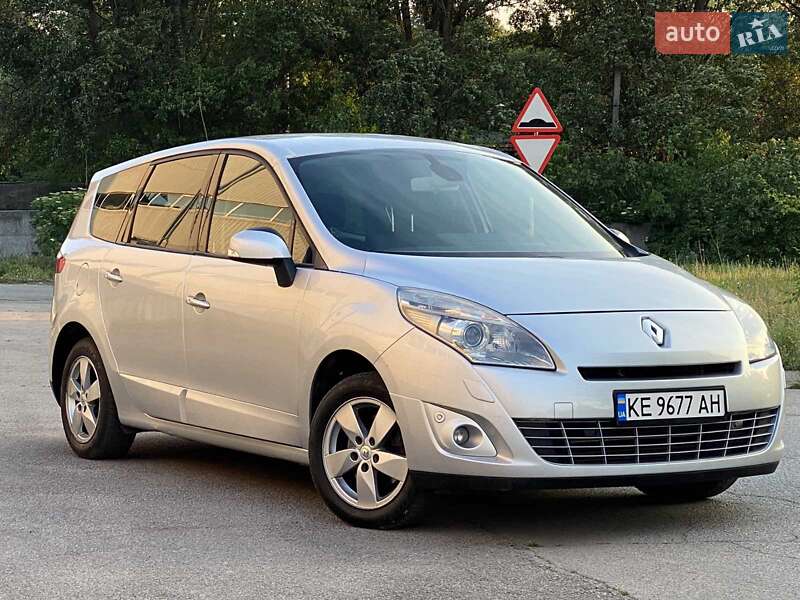 Минивэн Renault Scenic 2010 в Днепре Минивэн Renault Scenic 2010 в Днепре