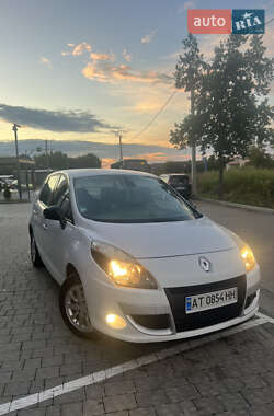 Минивэн Renault Scenic 2011 в Ивано-Франковске Минивэн Renault Scenic 2011 в Ивано-Франковске