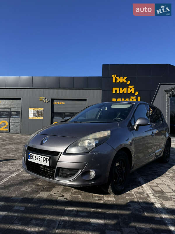 Минивэн Renault Scenic 2011 в Каменке-Бугской Минивэн Renault Scenic 2011 в Каменке-Бугской