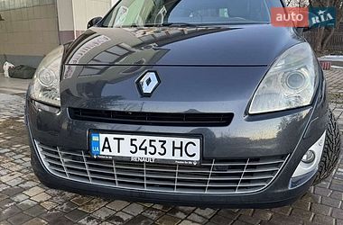 Минивэн Renault Scenic 2011 в Снятине