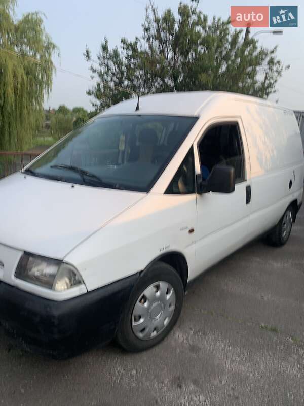 Грузопассажирский фургон Fiat Scudo 1999 в Дубровице