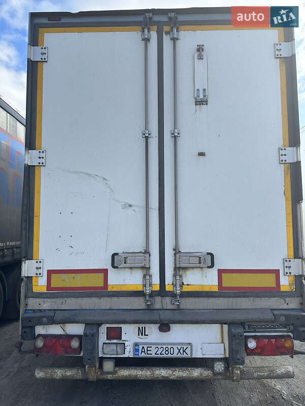 Рефрижератор полуприцеп Krone SD 2008 в Днепре Рефрижератор полуприцеп Krone SD 2008 в Днепре