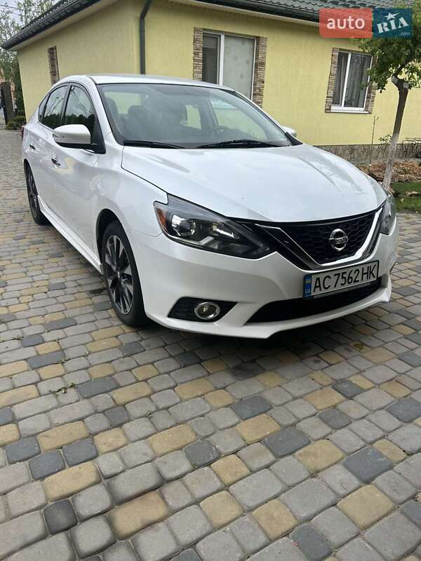 Седан Nissan Sentra 2017 в Луцке Седан Nissan Sentra 2017 в Луцке