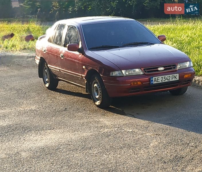 Седан Kia Sephia 1994 в Днепре