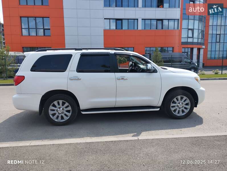 Внедорожник / Кроссовер Toyota Sequoia 2008 в Днепре
