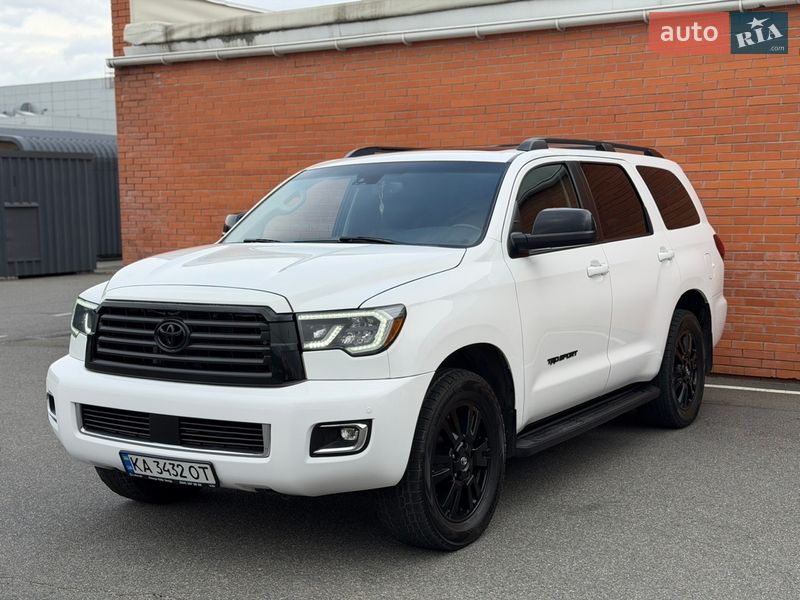 Внедорожник / Кроссовер Toyota Sequoia 2018 в Киеве