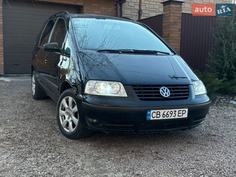 Минивэн Volkswagen Sharan 2003 в Чернигове