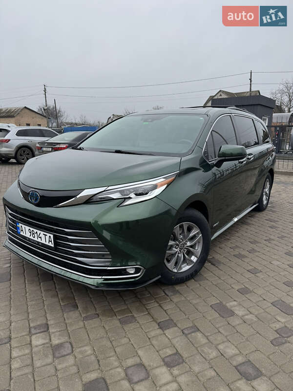 Минивэн Toyota Sienna 2021 в Белой Церкви Минивэн Toyota Sienna 2021 в Белой Церкви