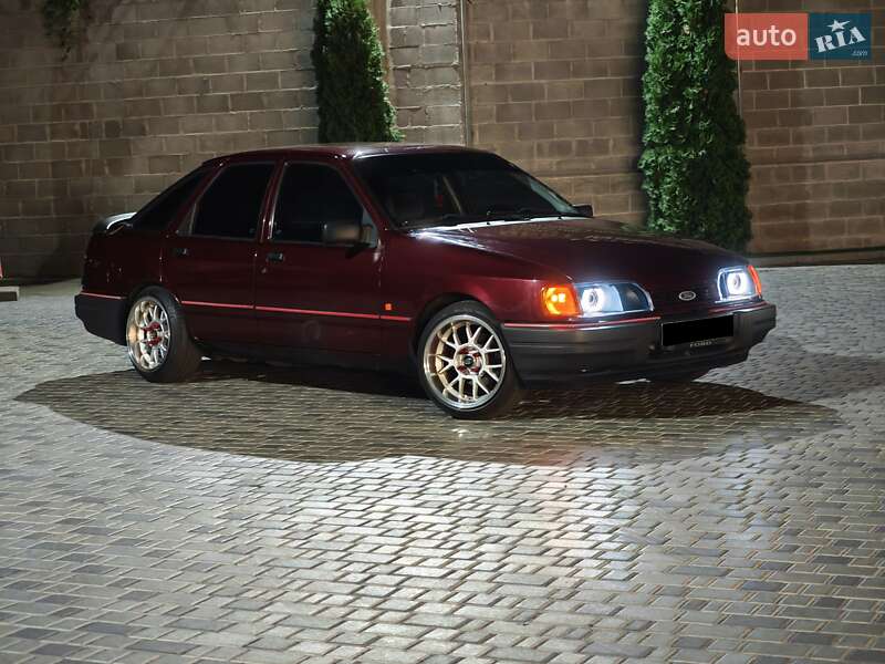 Лифтбек Ford Sierra 1989 в Кропивницком Лифтбек Ford Sierra 1989 в Кропивницком