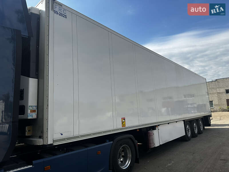 Рефрижератор полуприцеп Schmitz Cargobull SKO 24 2013 в Луцке