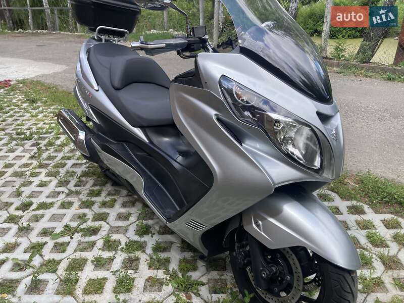 Грузовые мотороллеры, мотоциклы, скутеры, мопеды Suzuki Skywave 400 2008 в Киеве