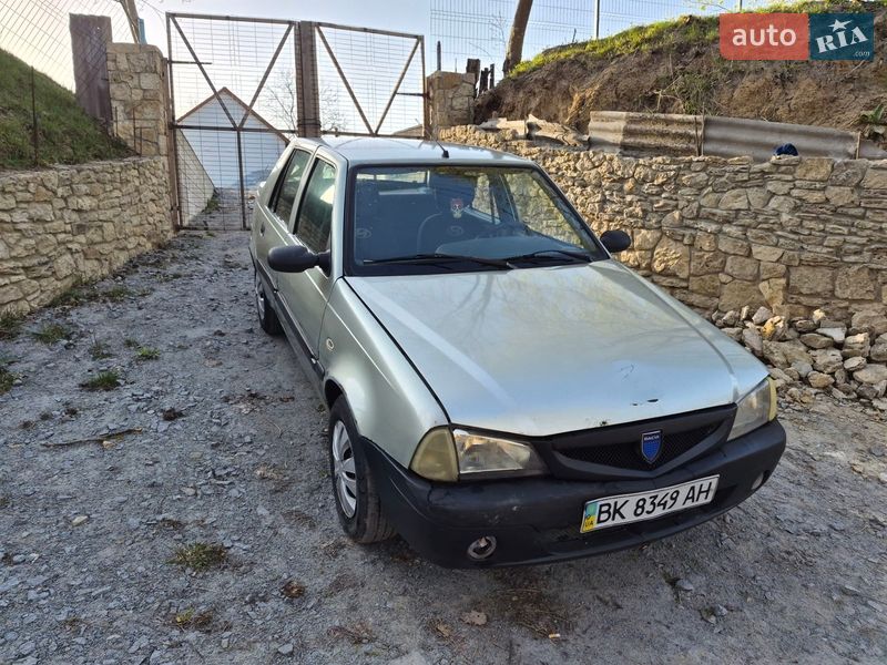 Седан Dacia Solenza 2003 в Остроге