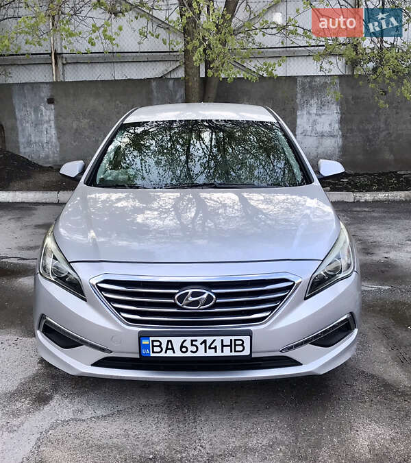 Седан Hyundai Sonata 2015 в Кропивницком Седан Hyundai Sonata 2015 в Кропивницком