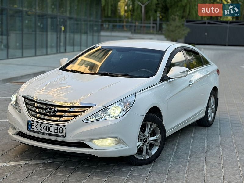 Седан Hyundai Sonata 2010 в Ровно