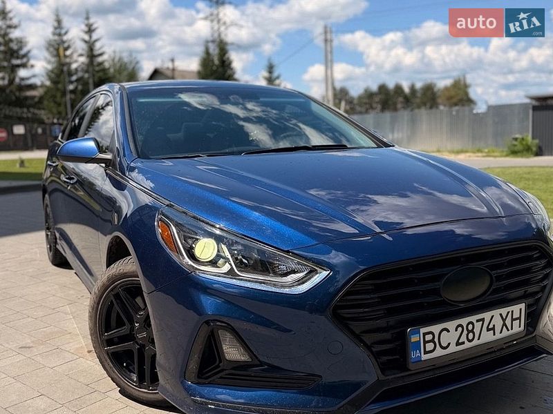 Седан Hyundai Sonata 2019 в Новояворовске Седан Hyundai Sonata 2019 в Новояворовске