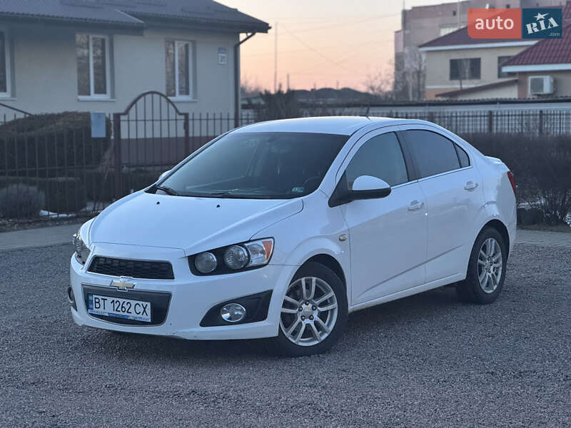 Седан Chevrolet Sonic 2013 в Белгороде-Днестровском Седан Chevrolet Sonic 2013 в Белгороде-Днестровском