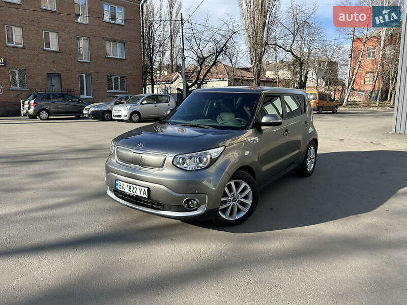 Внедорожник / Кроссовер Kia Soul EV 2016 в Кропивницком