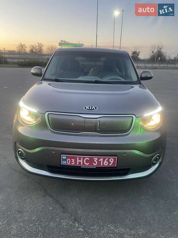 Внедорожник / Кроссовер Kia Soul EV 2014 в Киеве