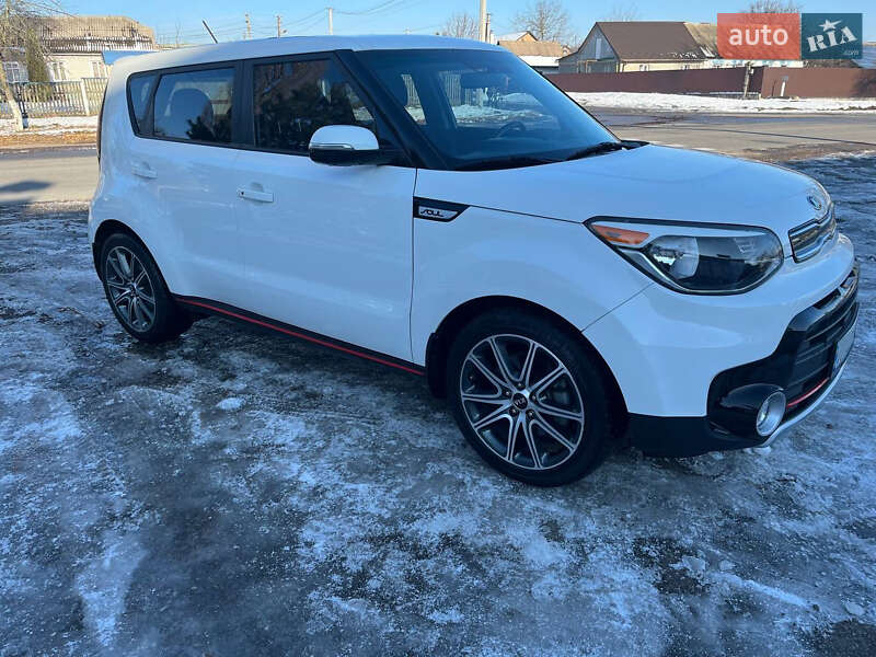 Внедорожник / Кроссовер Kia Soul 2017 в Киеве