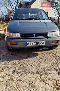 Минивэн Mitsubishi Space Wagon 1992 в Хотове