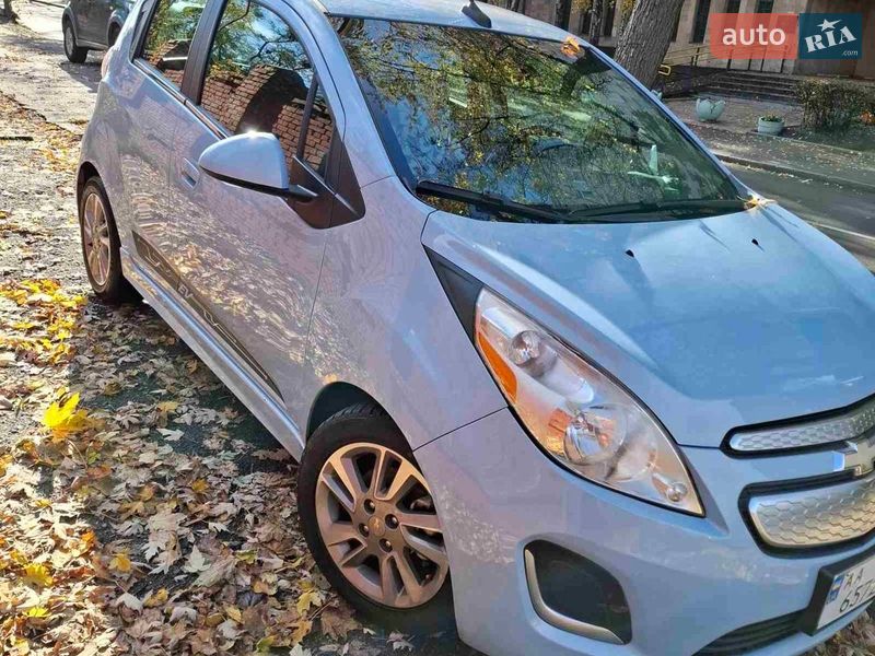 Хэтчбек Chevrolet Spark EV 2013 в Киеве