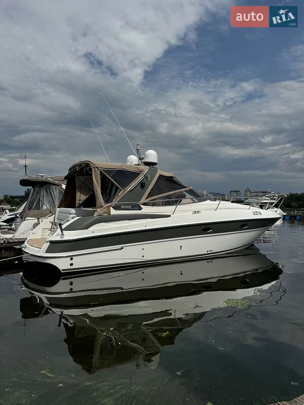 Моторная яхта Bavaria Sport 2006 в Киеве Моторная яхта Bavaria Sport 2006 в Киеве