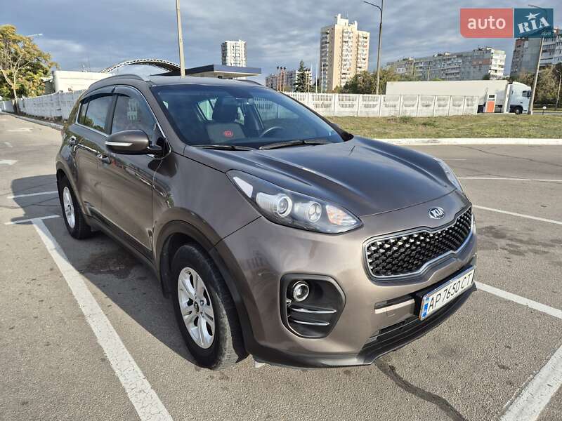 Внедорожник / Кроссовер Kia Sportage 2016 в Львове