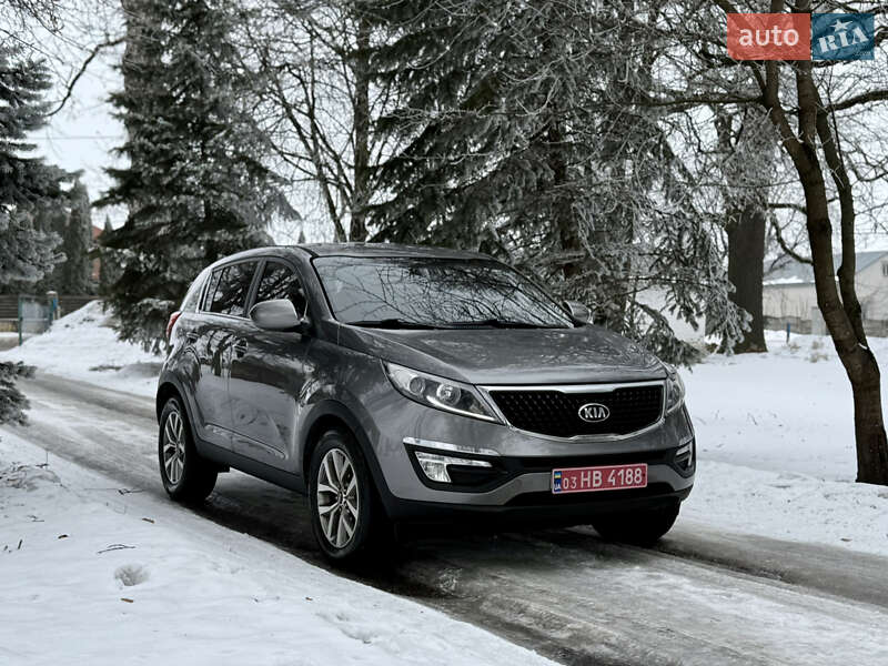 Внедорожник / Кроссовер Kia Sportage 2015 в Тернополе