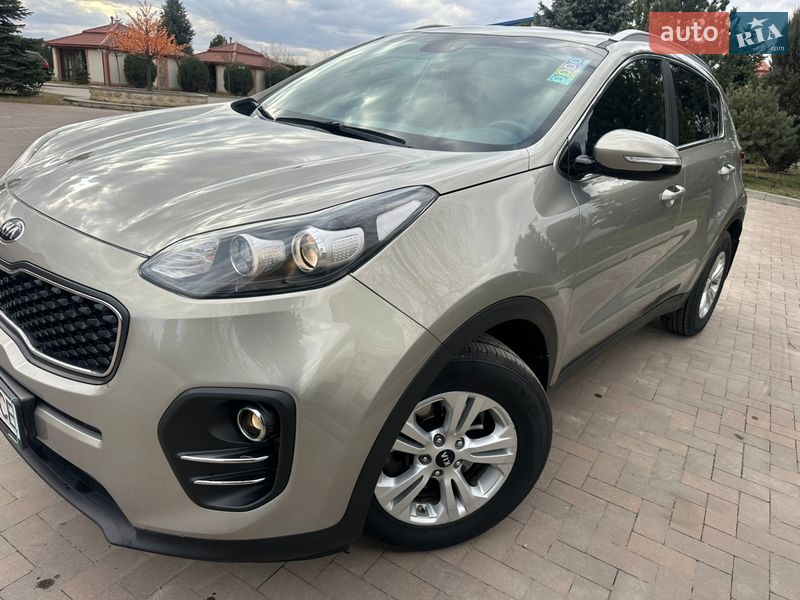 Позашляховик / Кросовер Kia Sportage 2016 в Івано-Франківську