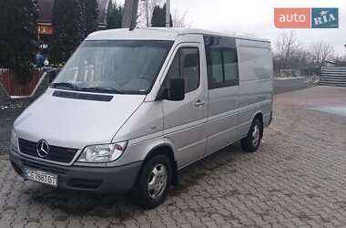 Мікроавтобус Mercedes-Benz Sprinter 2005 в Герці Мікроавтобус Mercedes-Benz Sprinter 2005 в Герці