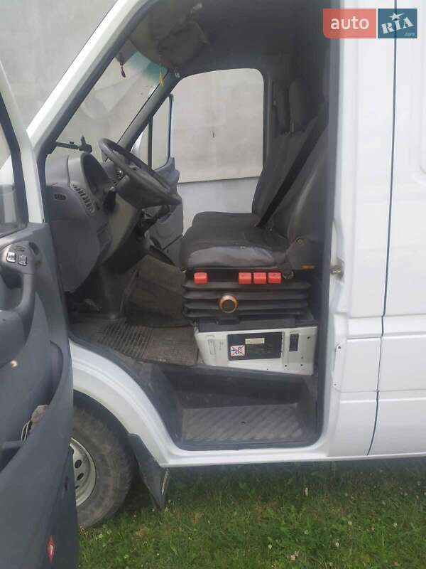 Микроавтобус Mercedes-Benz Sprinter 2000 в Вижнице Микроавтобус Mercedes-Benz Sprinter 2000 в Вижнице