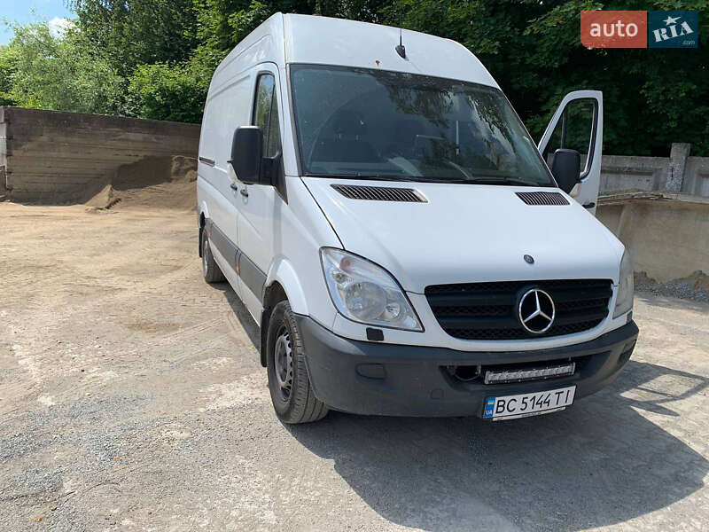 Грузовой фургон Mercedes-Benz Sprinter 2013 в Трускавце Грузовой фургон Mercedes-Benz Sprinter 2013 в Трускавце