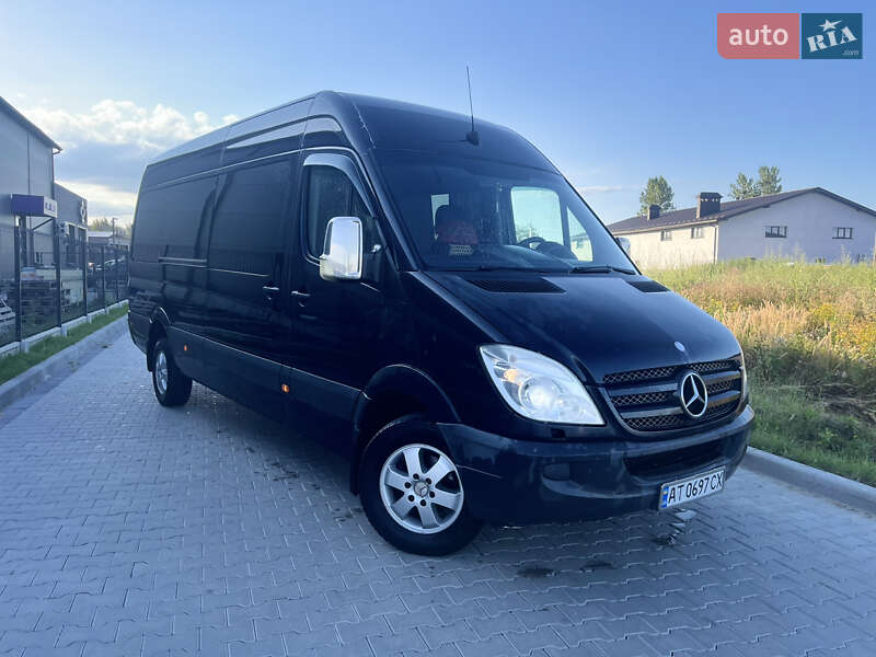 Грузопассажирский фургон Mercedes-Benz Sprinter 2012 в Ивано-Франковске