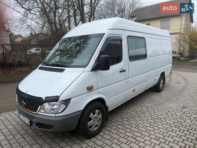 Грузопассажирский фургон Mercedes-Benz Sprinter 2005 в Черновцах