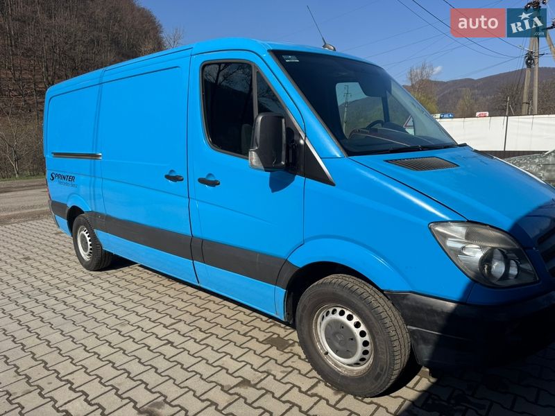 Грузовой фургон Mercedes-Benz Sprinter 2011 в Вижнице