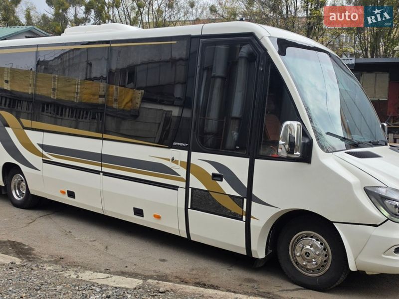 Туристический / Междугородний автобус Mercedes-Benz Sprinter 2016 в Ровно