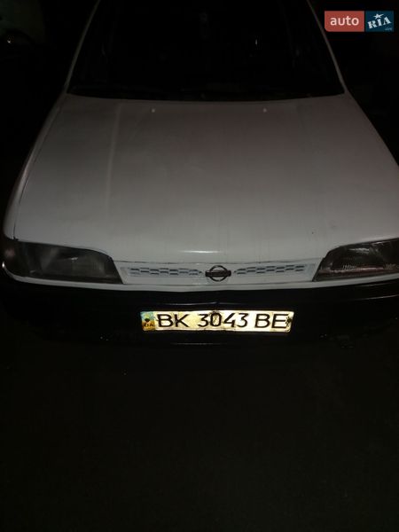 Седан Nissan Sunny 1991 в Ровно Седан Nissan Sunny 1991 в Ровно