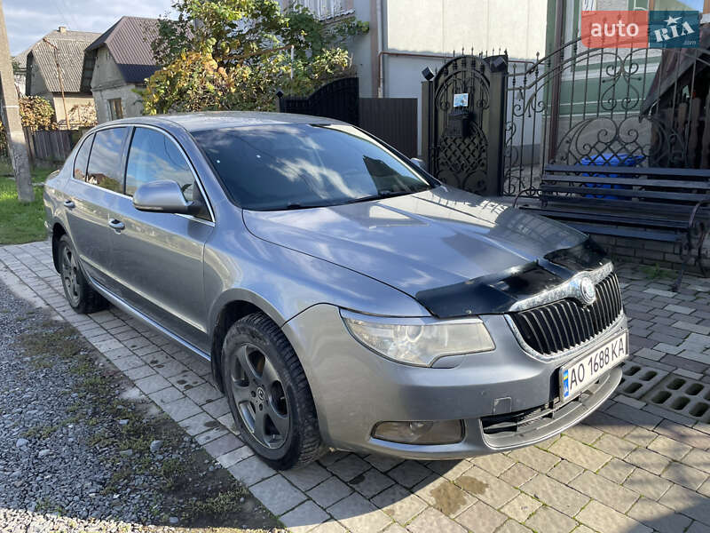 Лифтбек Skoda Superb 2008 в Ужгороде
