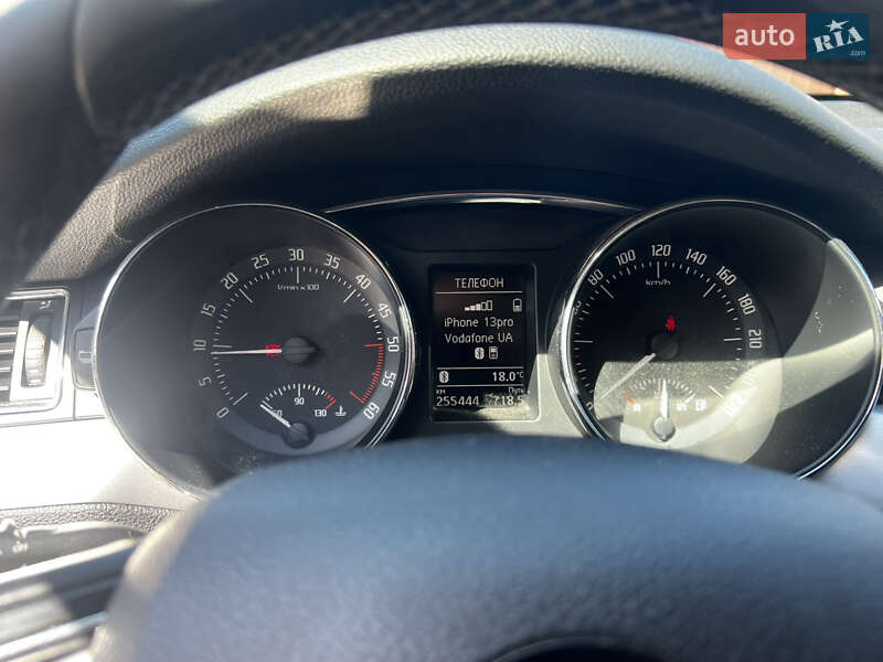 Универсал Skoda Superb 2015 в Мукачево