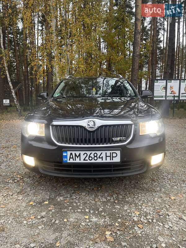 Универсал Skoda Superb 2011 в Малине Универсал Skoda Superb 2011 в Малине