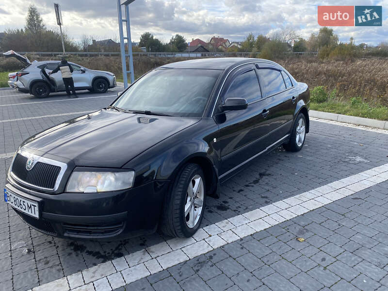 Лифтбек Skoda Superb 2006 в Львове