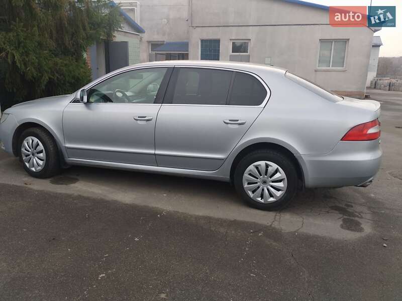Лифтбек Skoda Superb 2013 в Славуте