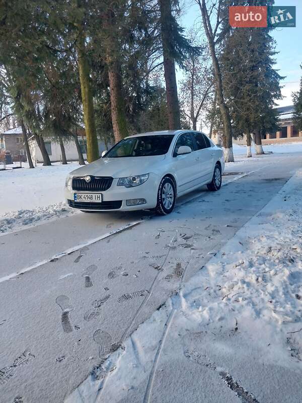 Лифтбек Skoda Superb 2011 в Заречном