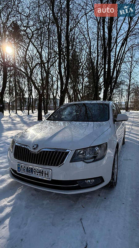 Ліфтбек Skoda Superb 2014 в Ужгороді